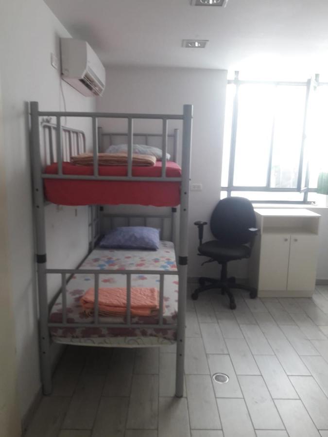 German Colony Guest House- Private And Dorm Rooms Haifa Luaran gambar
