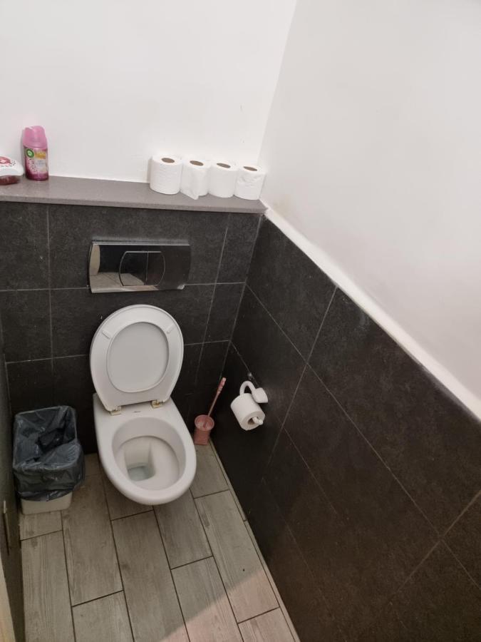 German Colony Guest House- Private And Dorm Rooms Haifa Luaran gambar